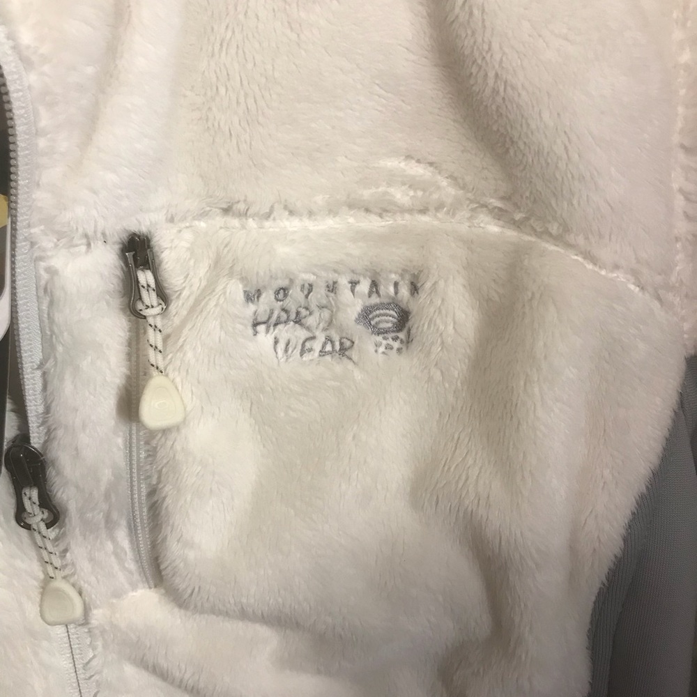 $125 Mountain Hardware coat jacket white fleece - Picture 6 of 8